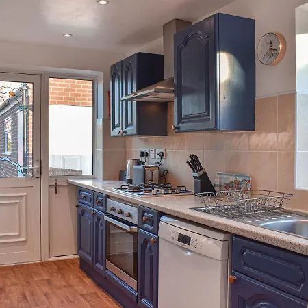 Bees Place Holiday home *